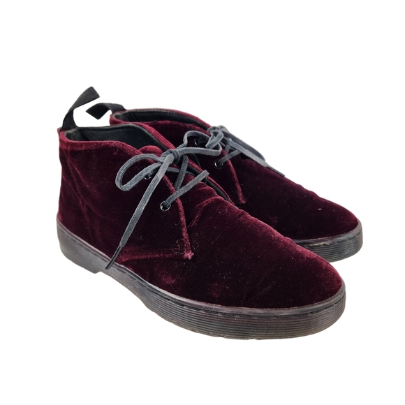 Dr. Martens Daytona Cherry Red Velvet Desert Low Chukka Wine Boots Womens Size 5 - Picture 1 of 12